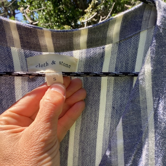 Cloth and Stone romper small - Picture 5 of 7